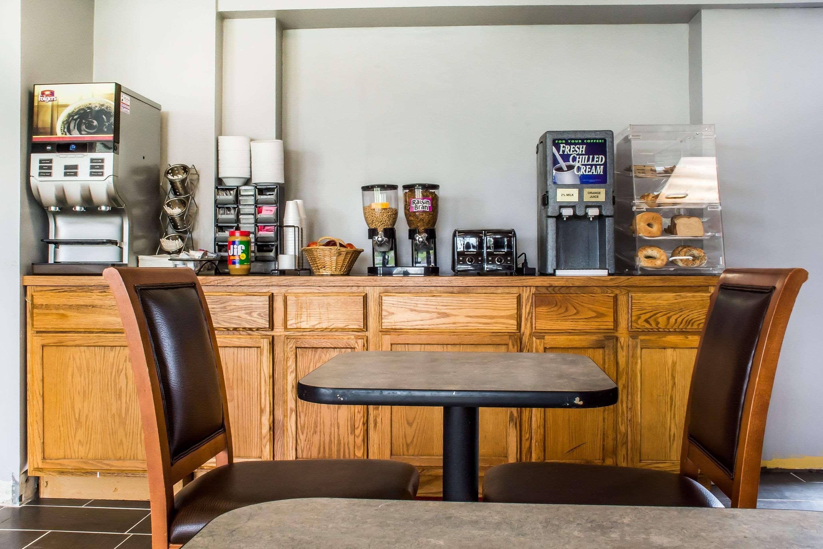 Econo Lodge Brockport Ngoại thất bức ảnh