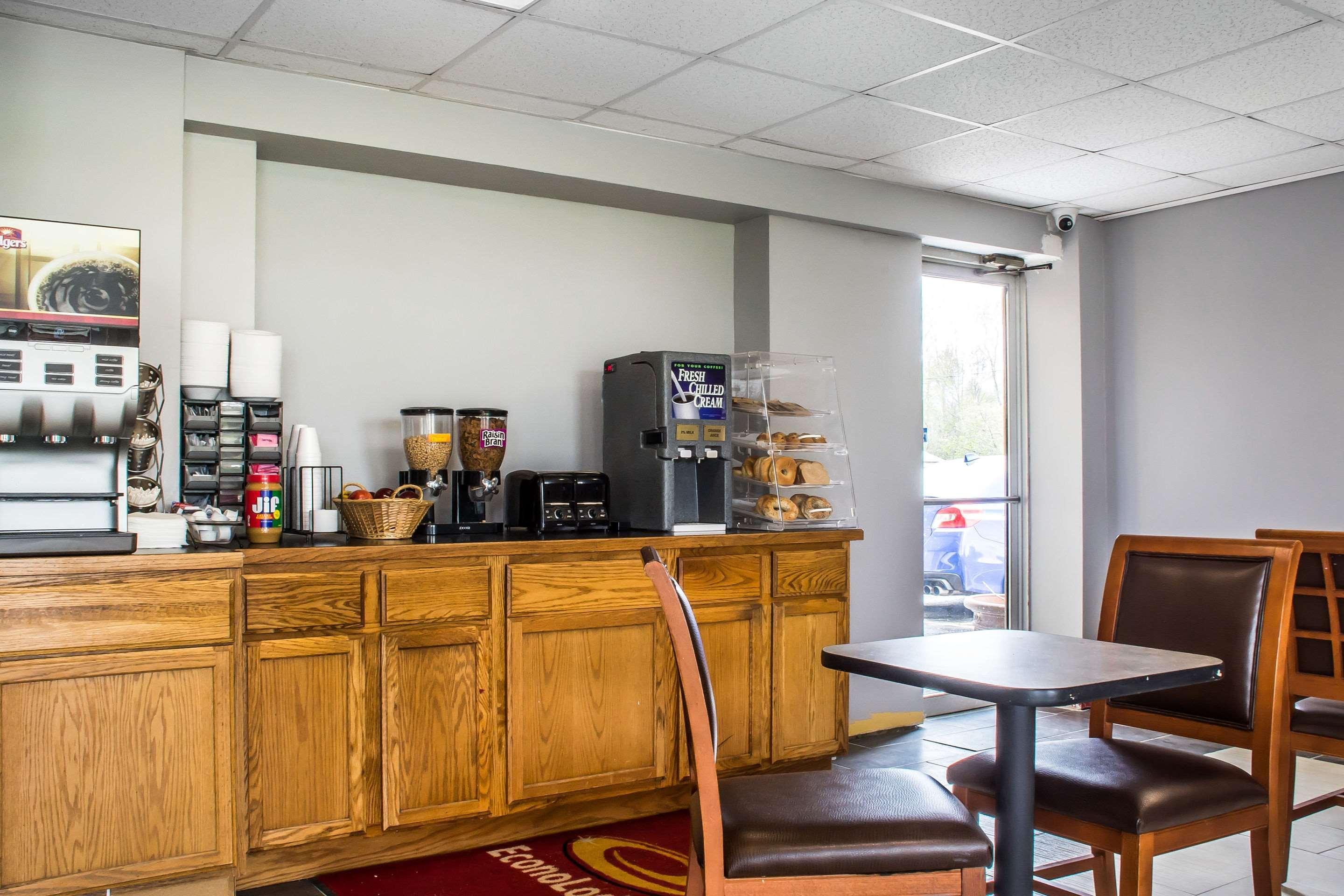 Econo Lodge Brockport Ngoại thất bức ảnh